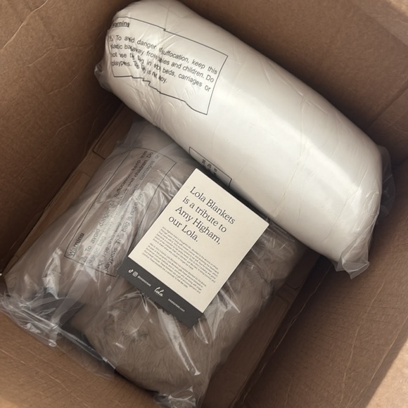 LOLA BLANKETS | The Lola Pet Bed | Size: Small - Picture 4 of 6